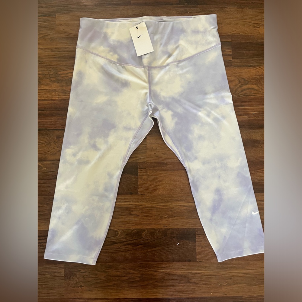 Nike One Women’s Icon Clash Purple/White Tie Dye Crop Leggings NWT size 1x